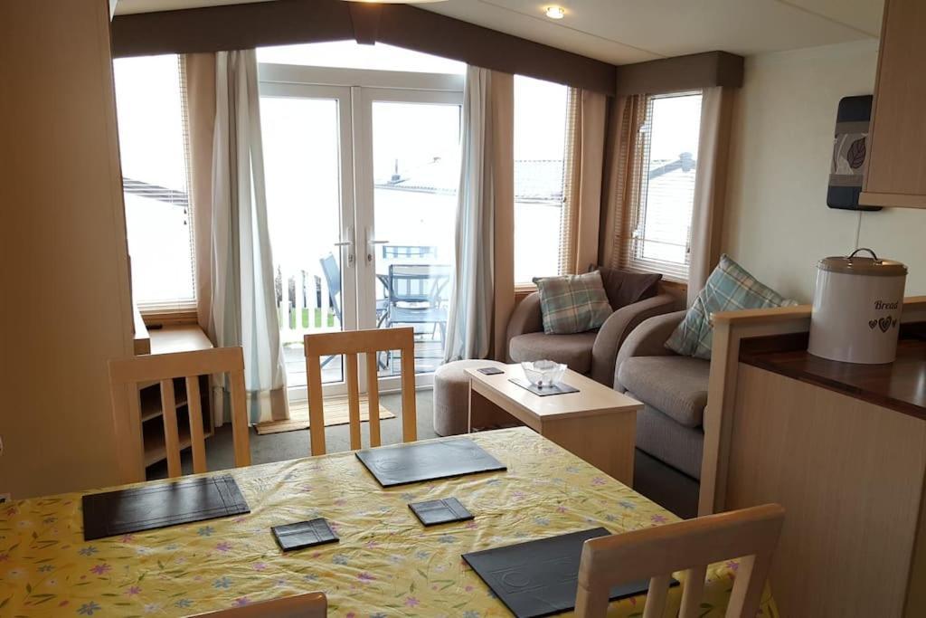 Cozy And Relaxing With Stunning Sea Views Lytchett Minster Exterior foto