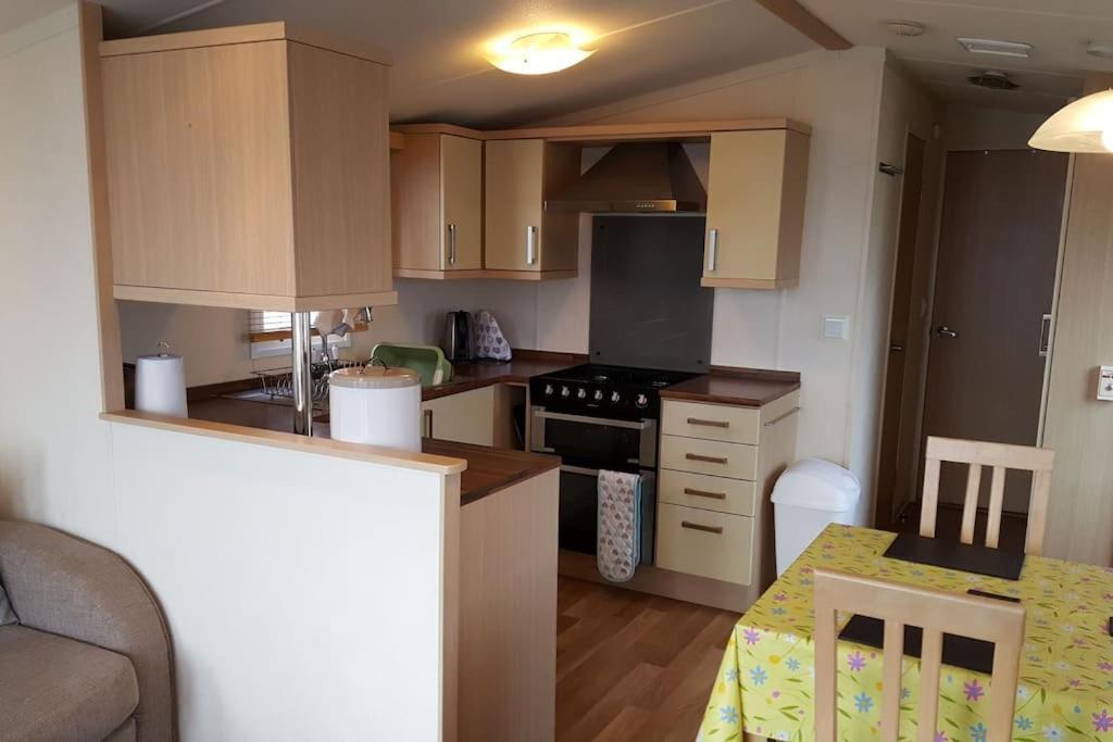 Cozy And Relaxing With Stunning Sea Views Lytchett Minster Exterior foto